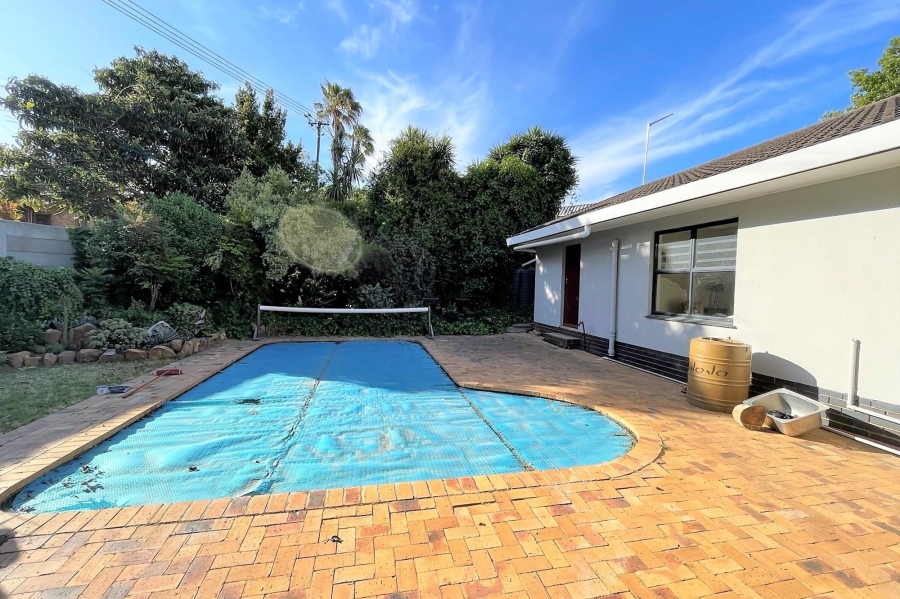 To Let 3 Bedroom Property for Rent in Durbell Western Cape